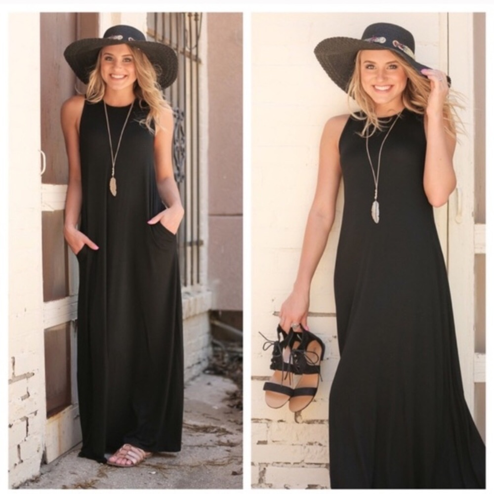 Sleeveless black maxi dress with POCKETS!
